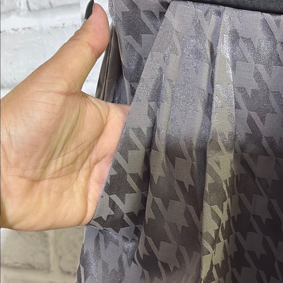 Le Chateau Strapless Black and Gray, with pockets Dress- small - Picture 6 of 9